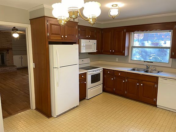 4th image of 202 Norwood Dr