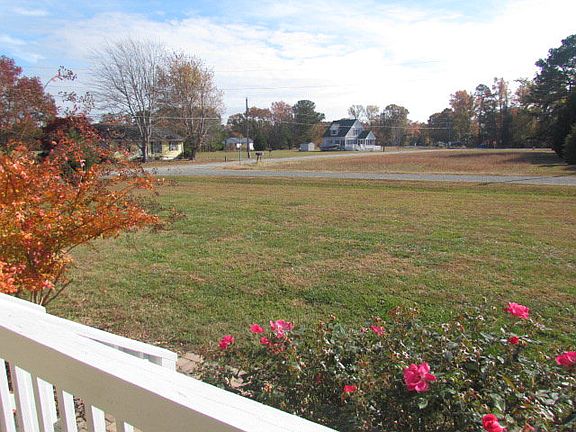3rd image of 18 Anchor Ct