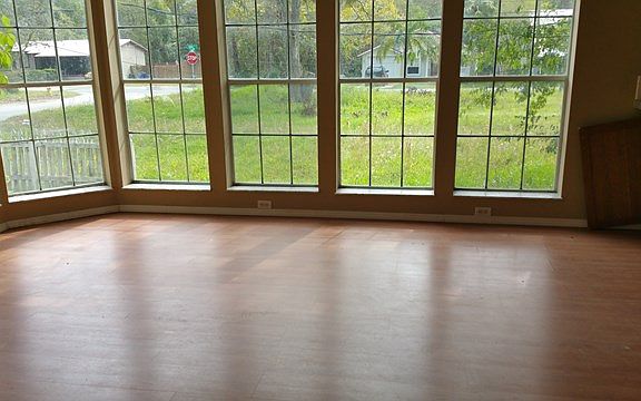 2nd image of 741 Oakes Ave