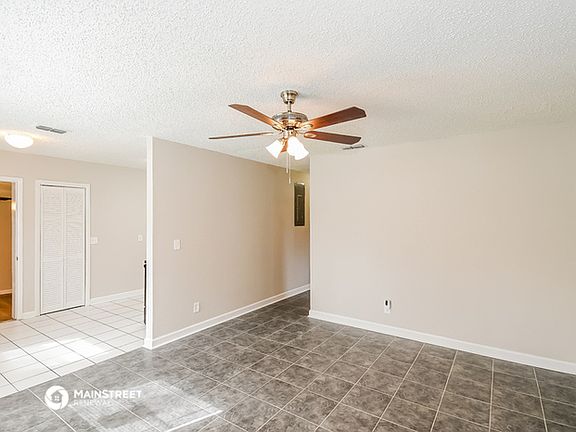3rd image of 451 Brighton Ave