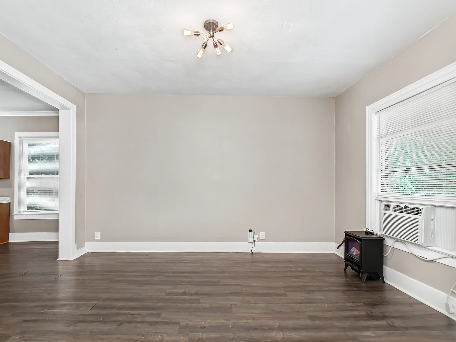 1 bed, 720 sqft, $1,050 — Photo 4