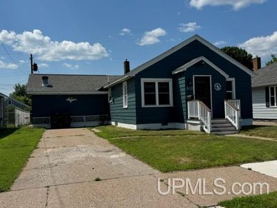 512 S 18th St, Escanaba, MI, 49829
