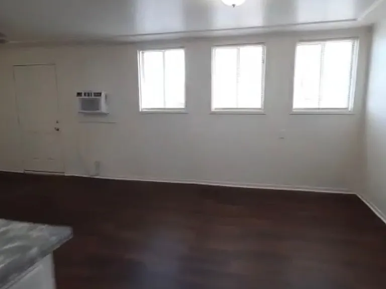 180 N Jones St #5 — Photo 5