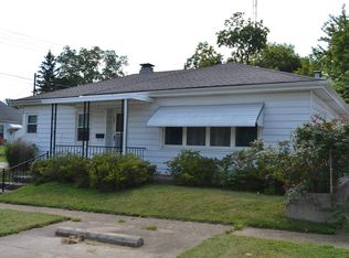 222 S Main St, Grayville, IL 62844