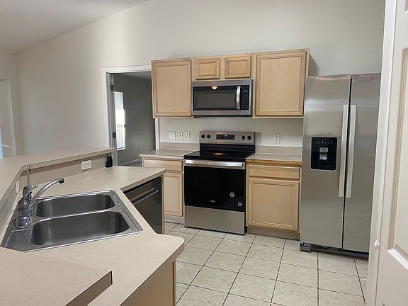 5th image of 120 NW 24th Ter