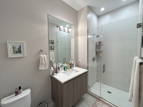 5th image of 3757 N Sheffield Ave #270