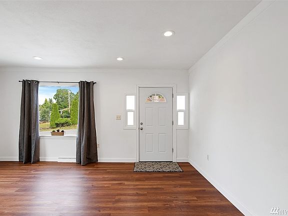 4th image of 8110 274th St NW