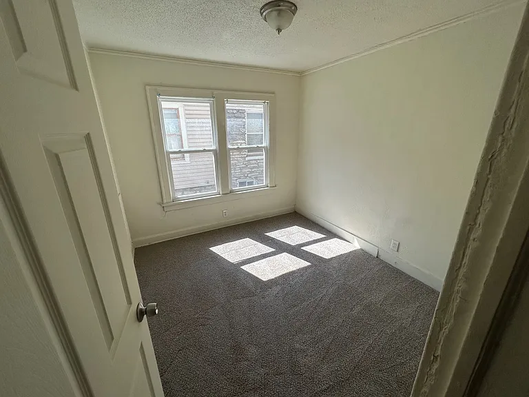 5357 Swope Pkwy — Photo 8