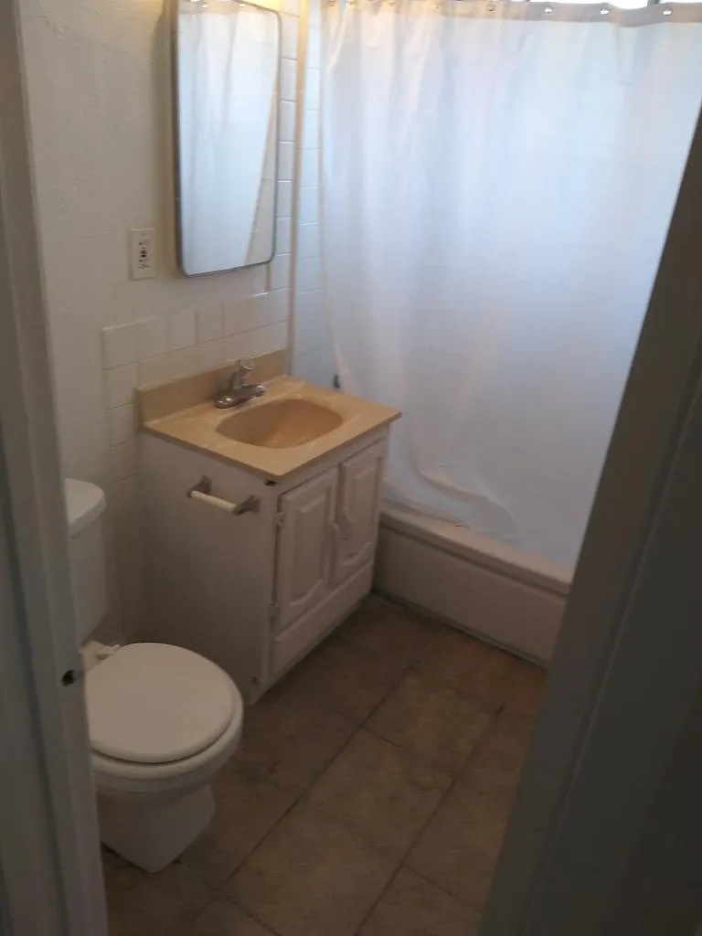 2 bed, 750 sqft, $1,050 — Photo 4