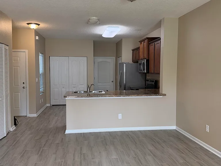229 Whitland Way — Photo 5