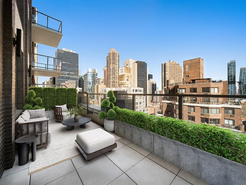 162 E 36th St #16D
