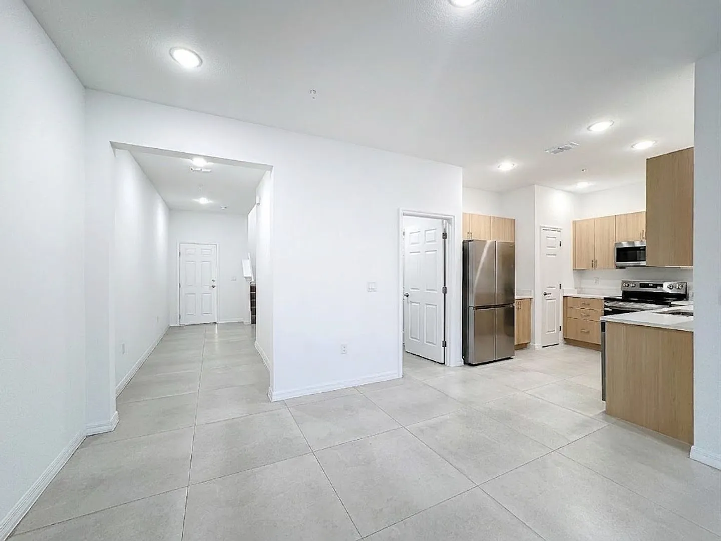 Welcome Home to 1711 Barton Town Circle, St. Cloud, FL! — Photo 3
