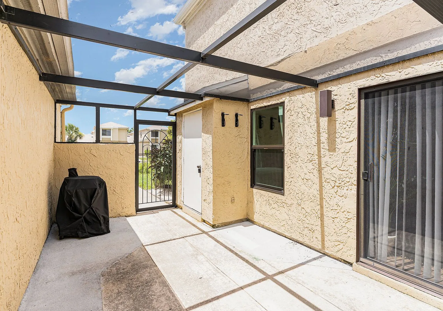 1460 Sheafe ave #111 — Photo 4