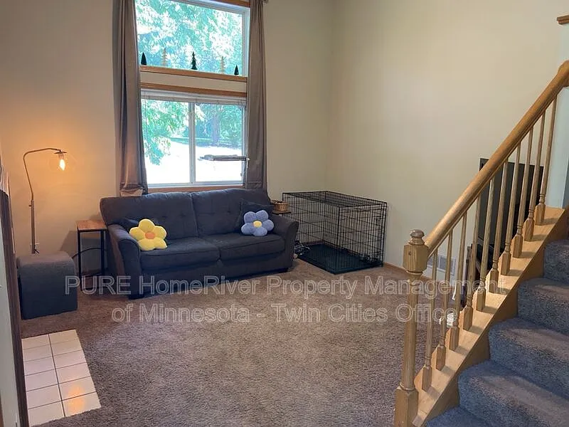 2 bed, 1.0 bath, 1350 sqft, $1,925 — Photo 3