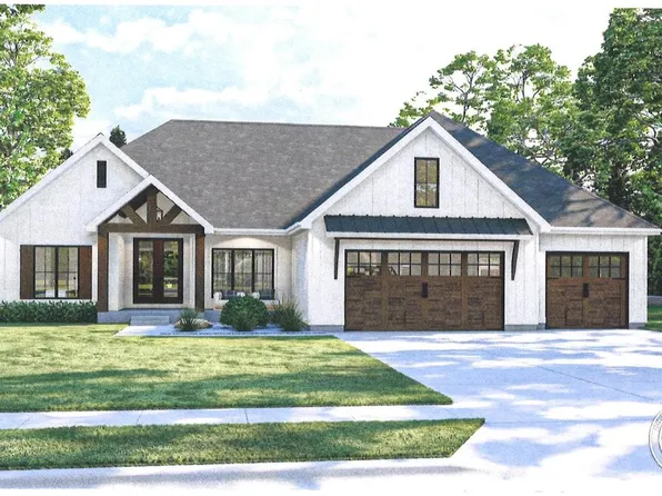 8078 E Country Club Ln, Syracuse, IN 46567