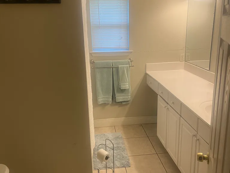 6164 Milne Blvd — Photo 15