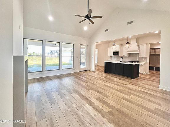 2nd image of 718 Whispering Meadows Dr