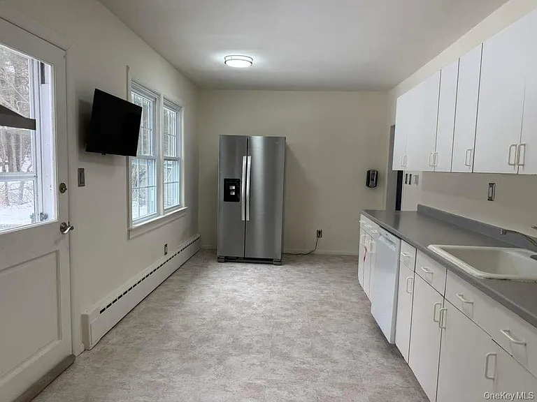124B Camp Hill Rd — Photo 3