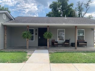 1 Holding Ln #C, Crystal City, MO 63019