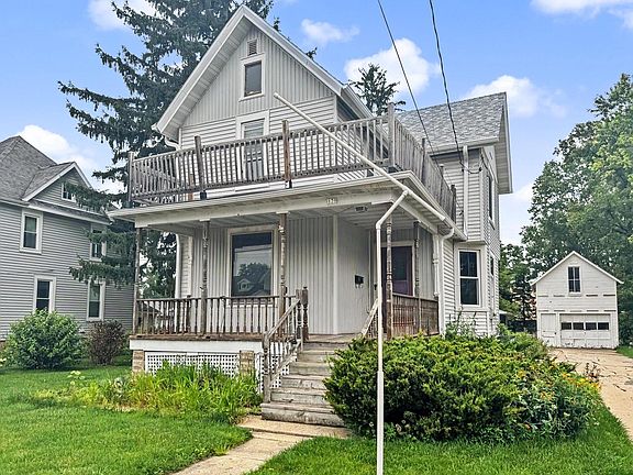 3rd image of 139 W Oak Grove STREET