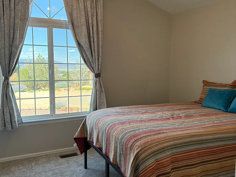Oak Leaf Ct — Photo 16