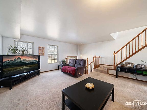 3rd image of 2108 Jasmine Dr