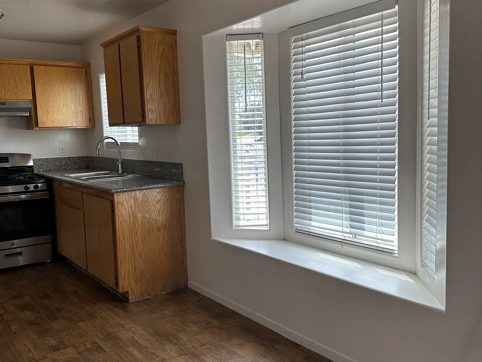 3 bed, 1100 sqft, $1,650 — Photo 3