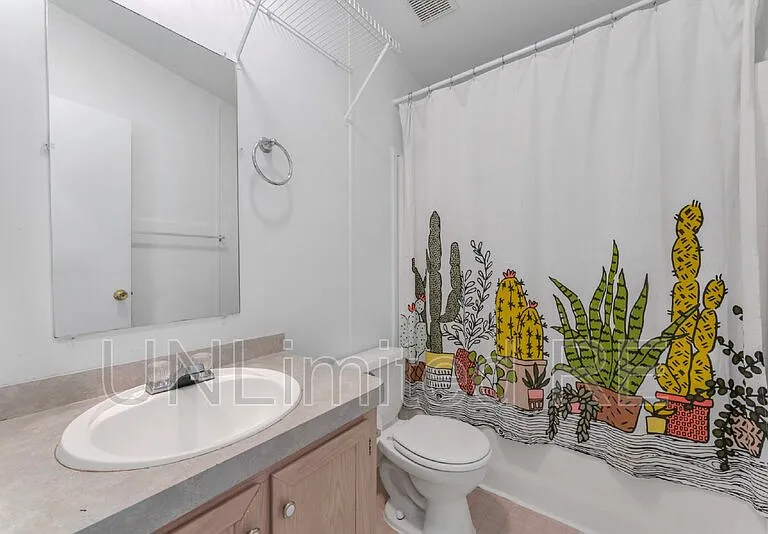 766 E Zuni Dr — Photo 14