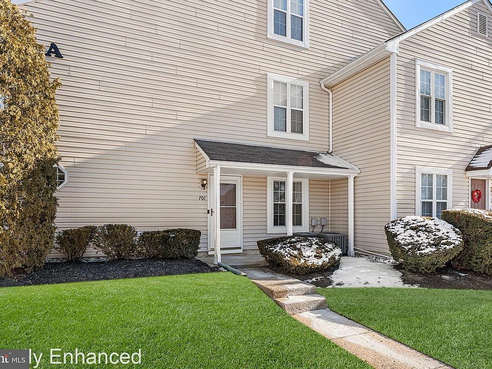 1st image of 701 Sedgewick Ct #701