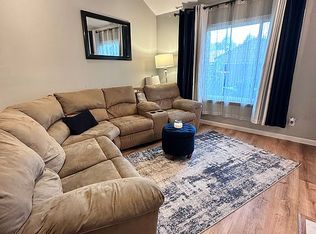18 Evergreen Sq, Savoy, IL