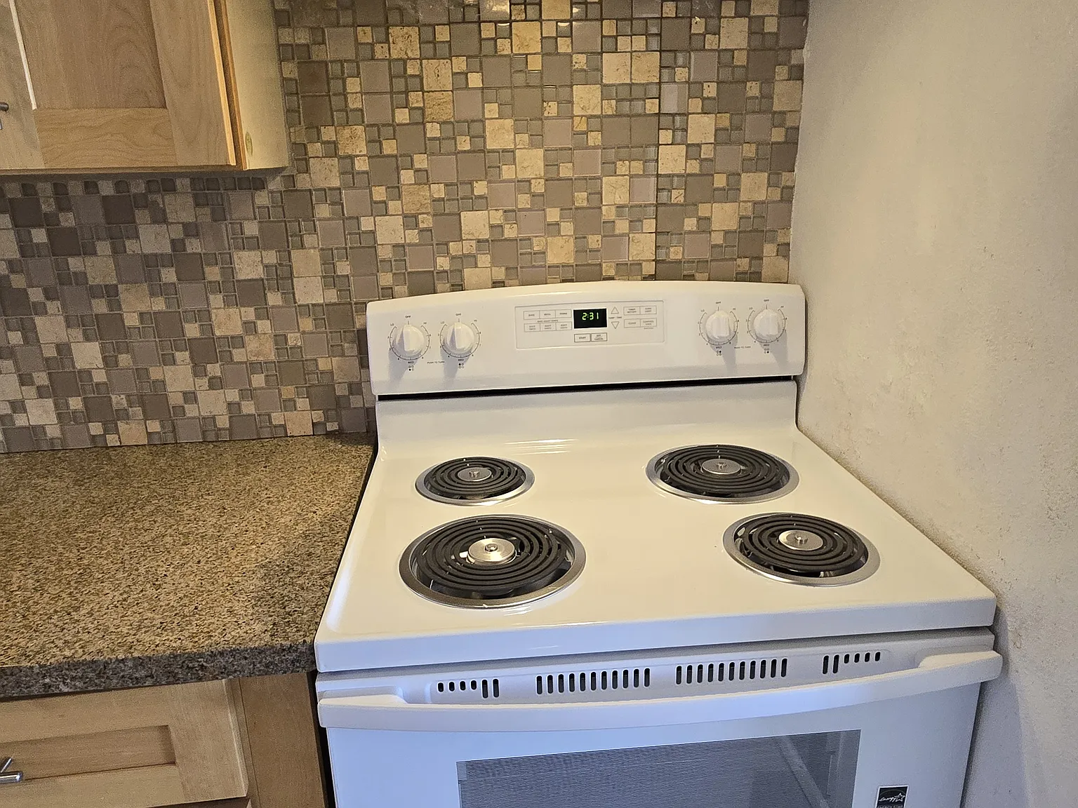 2 bed, 850 sqft, $1,950 — Photo 3