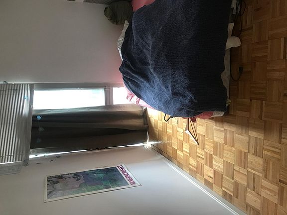 Smaller bedroom