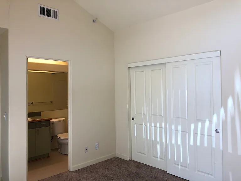 549 Kentucky St — Photo 9