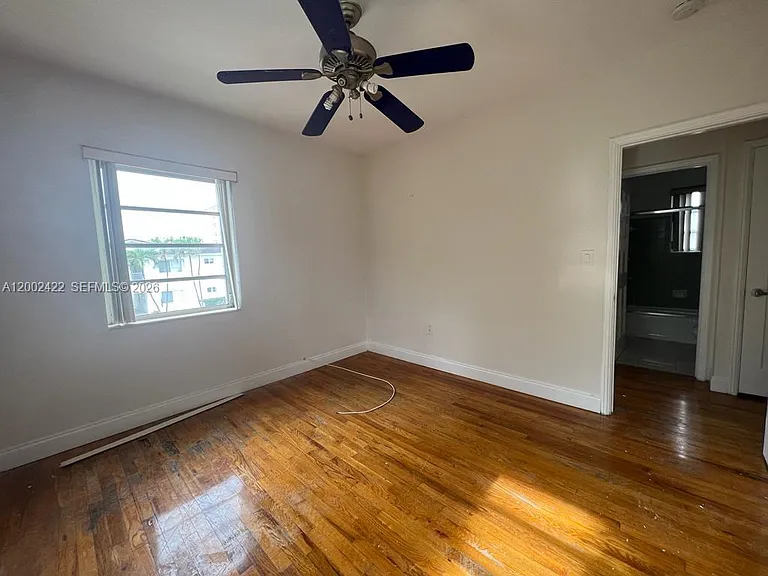 1421 SW 37th Ave #3 — Photo 6