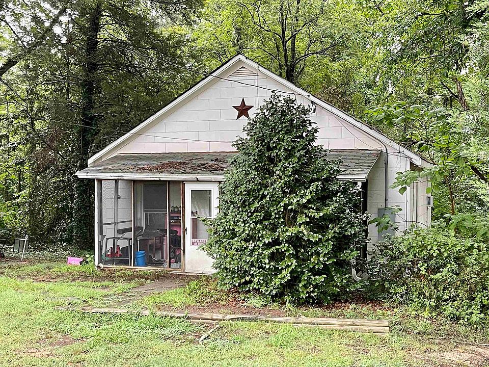 2nd image of 216 N Dixon Ave