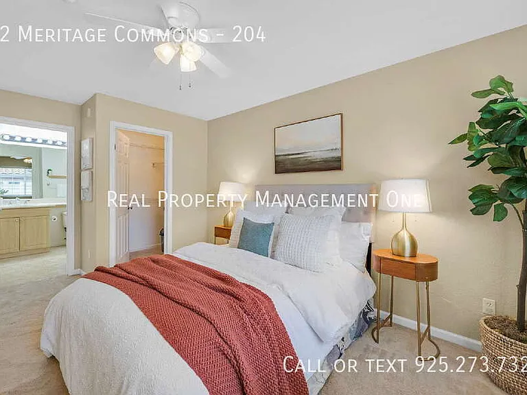 32 Meritage Cmn #204 — Photo 24