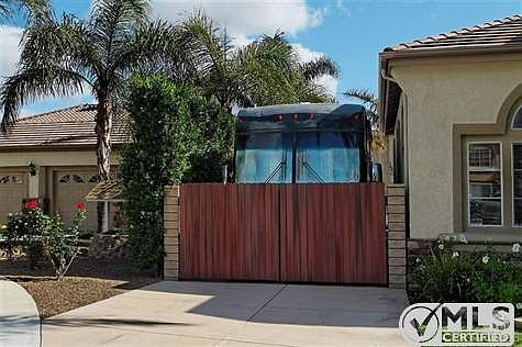 3rd image of 2862 Cimmaron Ave