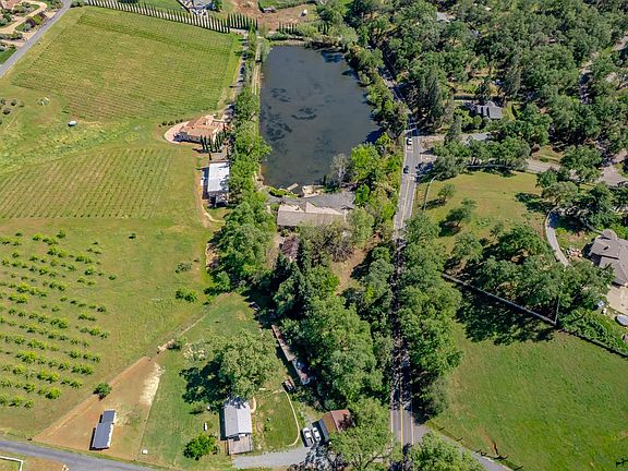 2nd image of 10665 Mount Vernon Rd
