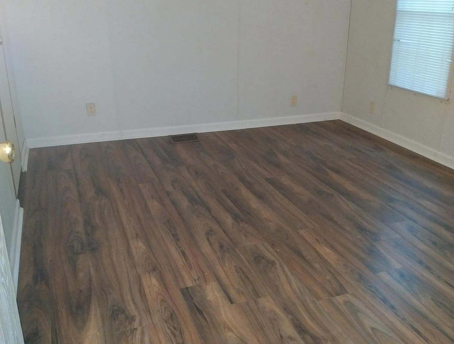 3 bed, $1,195 — Photo 1