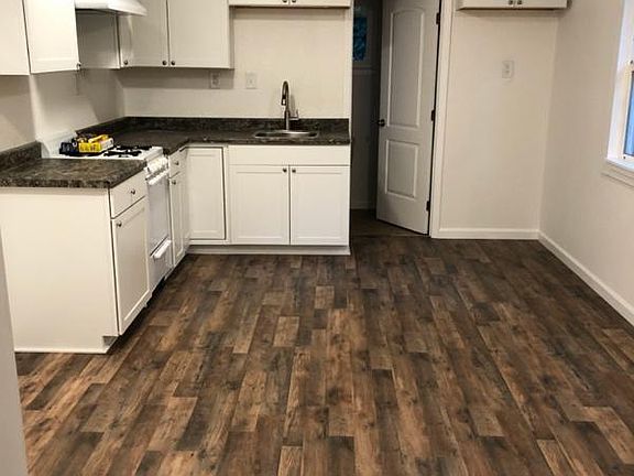 3rd image of 19684 Hooper Dr APT 3