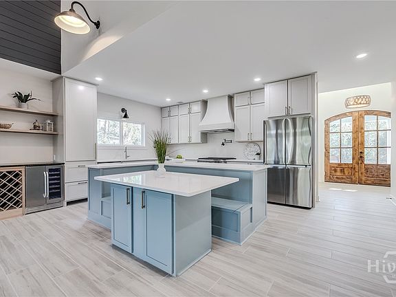 3rd image of 105 Leila Drive