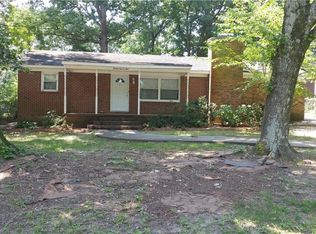 2909 Marthas Pl, Greensboro, NC 27408