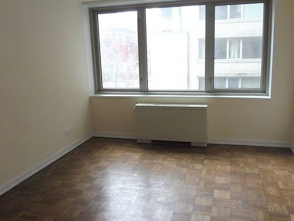 5th image of 444 E 82nd St APT 4V
