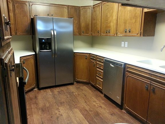 5th image of 1502 E Tate St
