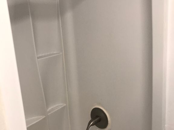 5th image of 6009 Bayview Ave APT A