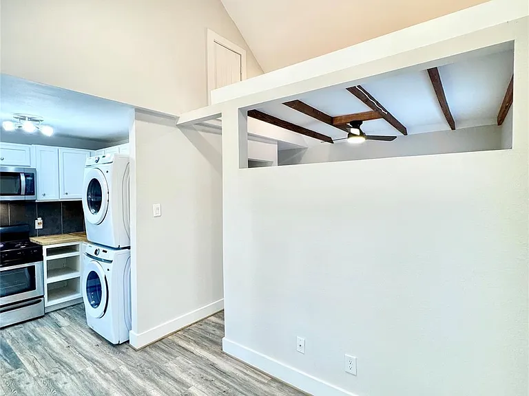914 Joyce St #A — Photo 16