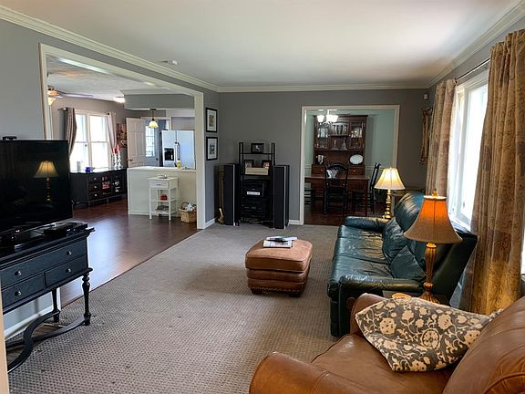 3rd image of 13 Sheffield Ln