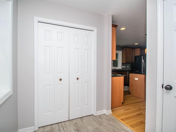 5th image of 2275 Westaire Ct