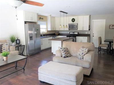 233 E Rush E, Vista, CA, 92084