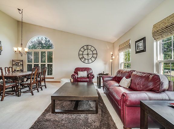 4th image of 7205 Waterman Ct